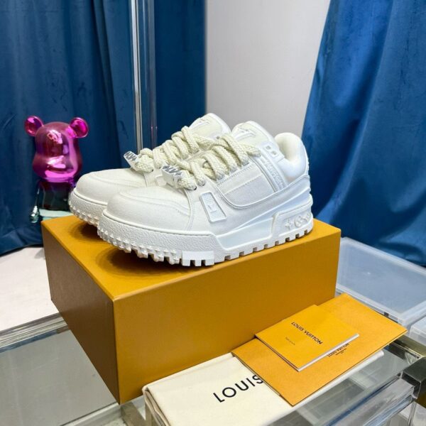 LV trainer