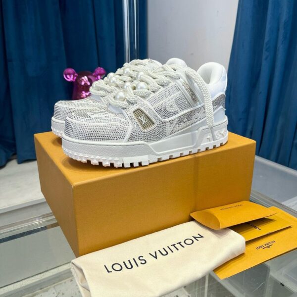LV trainer