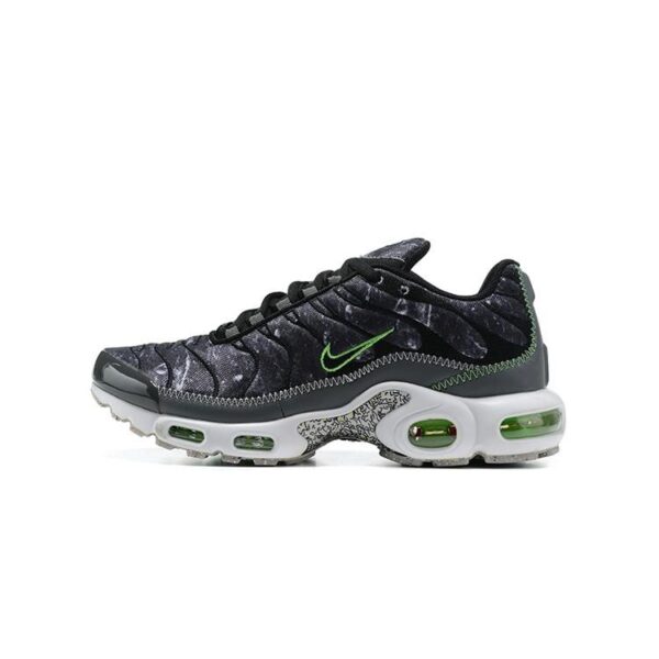 AIR MAX PLUS TN ‘CRATER’