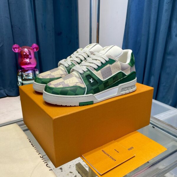 LV trainer