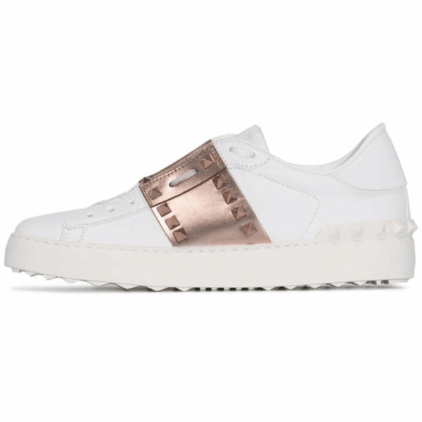 One stud leather sneakers
