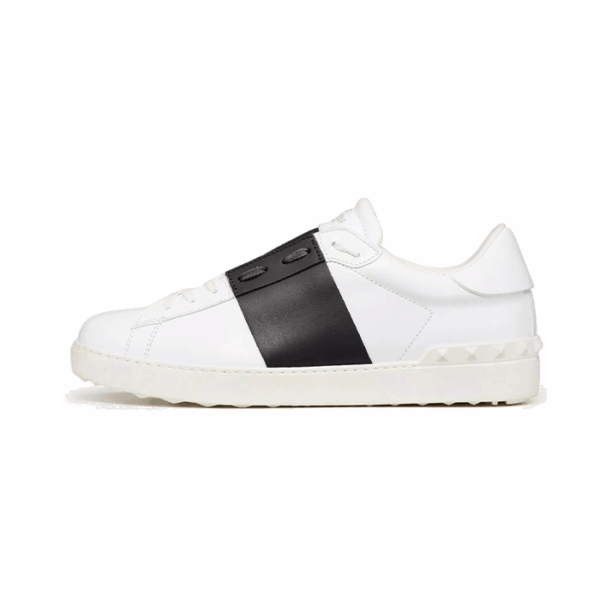 One stud leather sneakers