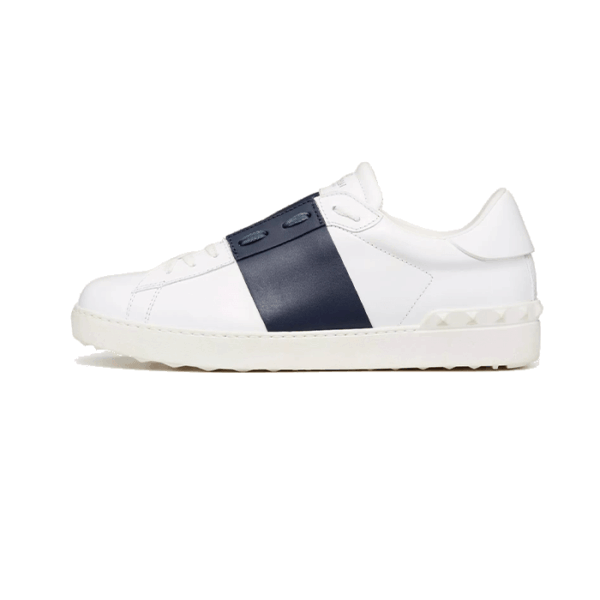 One stud leather sneakers